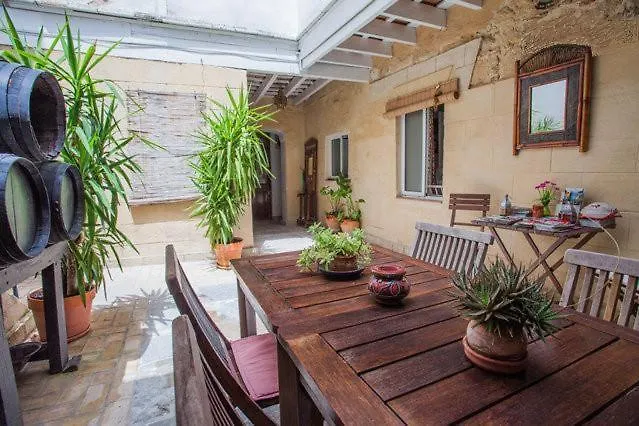 Apartamentos El Patio Andaluz Jerez de la Frontera Tatil Evi